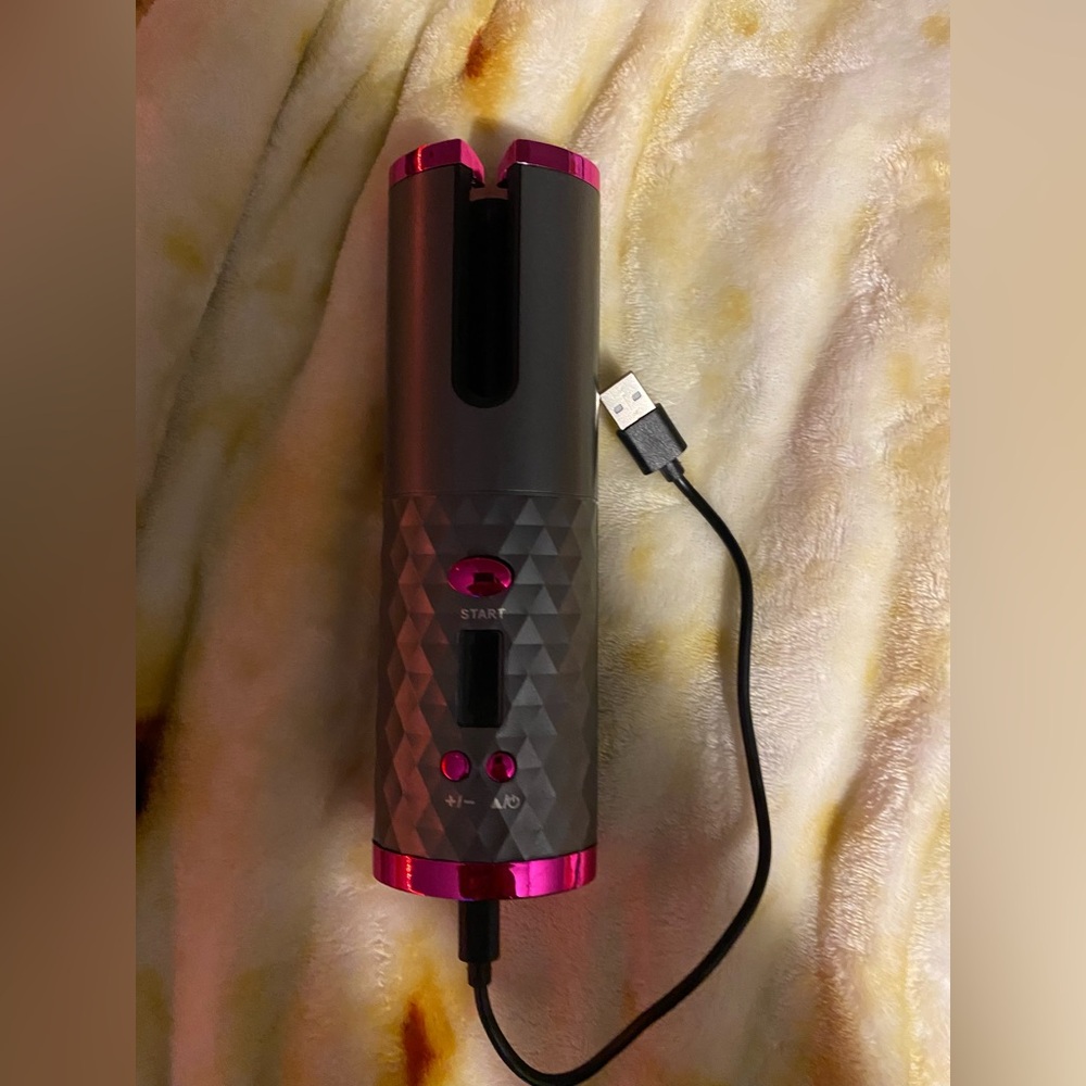 Cordless curly iron